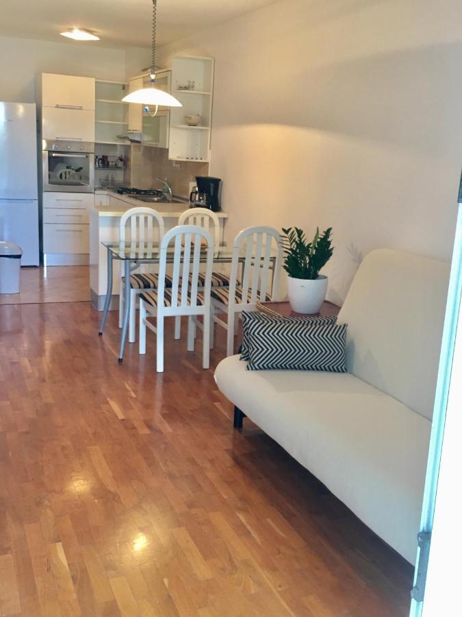 Beach Apartment Summertime สปลิท ภายนอก รูปภาพ